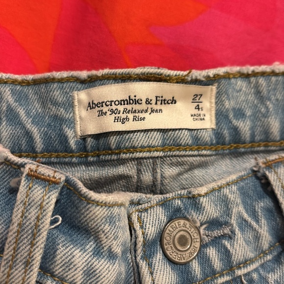 Abercrombie & Fitch 90s Relaxed Jean High rise - Picture 6 of 7